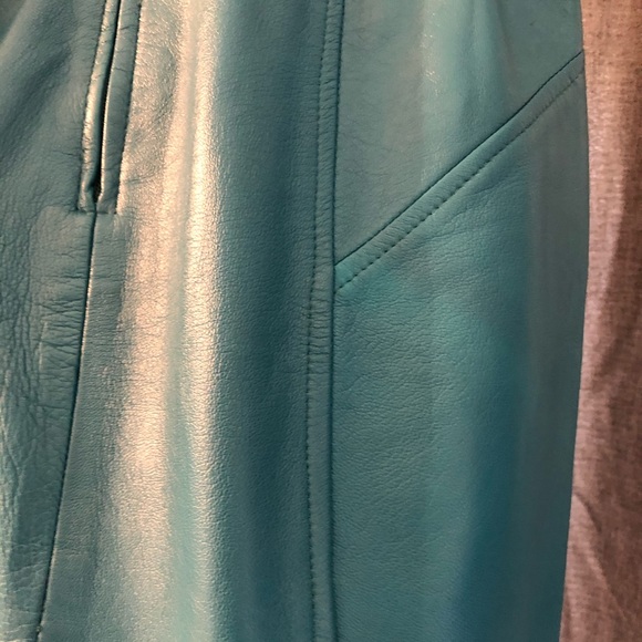 EMERAL GREEN Vintage Leather Skirt - Picture 5 of 11